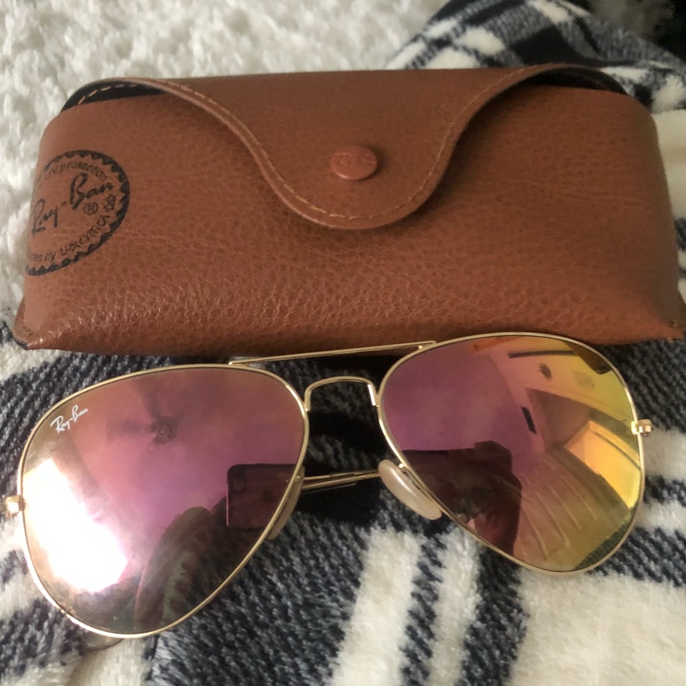 Ray ban sunglasses. Rose gold. With case.